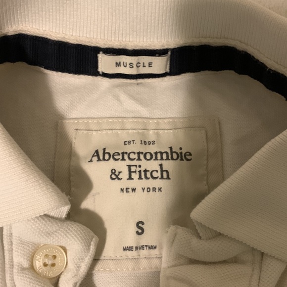 Kids small AB&F shirt - Picture 2 of 3